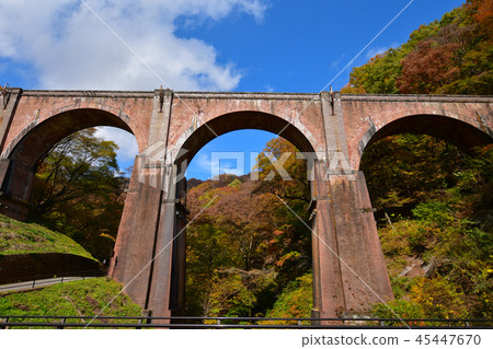 Autumn leaves of the glasses bridge of Usui Pass Autumn leaves of the glasses bridge of Usui Pass 45447670