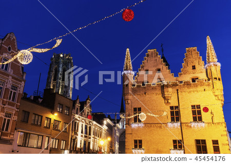 Aldermen's House in Mechelen Aldermen's House in Mechelen 45454176