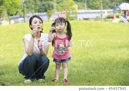 happy family 45457393