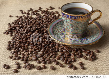 Coffee cup and coffee beans Coffee cup and coffee beans 45462186