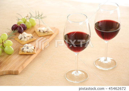 Relaxing time with wine Relaxing time with wine 45462672