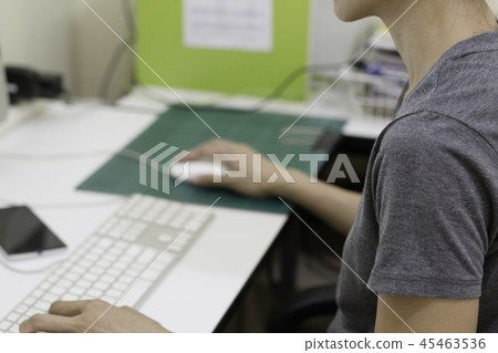 Working woman, she works in the workplace at home. Working woman, she works in the workplace at home. 45463536