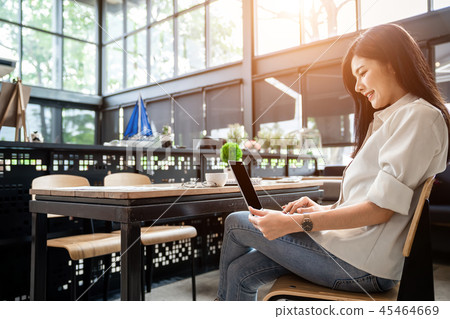 An Asian girl is freelancer woman An Asian girl is freelancer woman 45464669