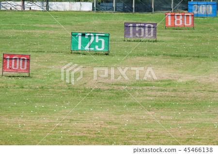 distance sign in golf driving range. distance sign in golf driving range. 45466138