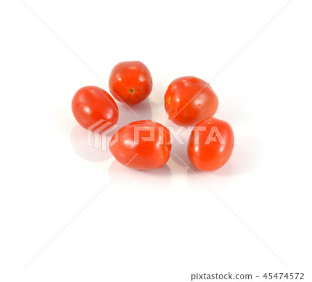 chopped tomato isolated on white background 45474572