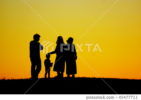剪影圖像的兩個家庭的家庭 45477711