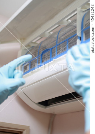 Air Conditioner Cleaning (Cleaning Housekeeping Housekeeping Agent Faceless Body Parts Heating Cooling Cooler Electrical Appliance Housing) 45481248