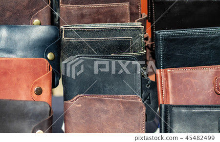 A lot of leather wallets 45482499