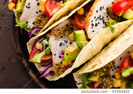 Mexican tacos with chicken meat Mexican tacos with chicken meat 45484885