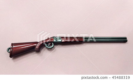 Scale model of military short gun 45488319