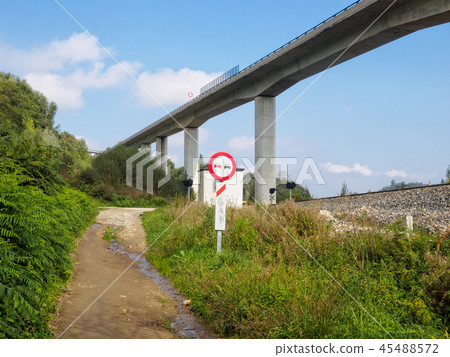 No overtaking - Sarria No overtaking - Sarria 45488572