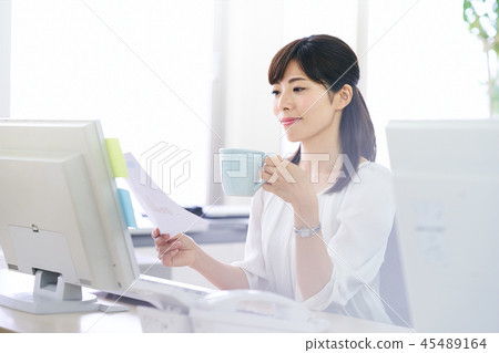 Business woman Business woman 45489164