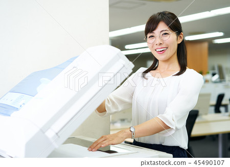 Female copy machine 45490107