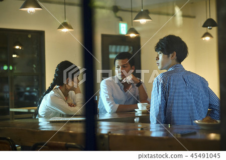 A couple to relax at a cafe A couple to relax at a cafe 45491045