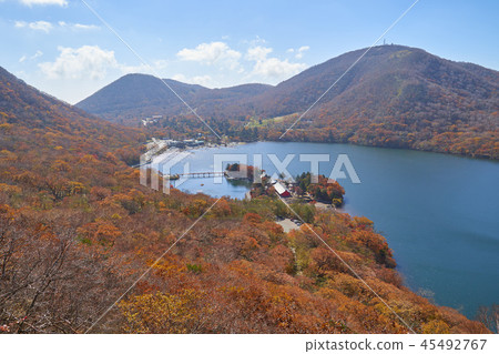Autumn on Akashiro See the Onuma, Jizodake area from the middle of Mt. Kuroisosan 45492767