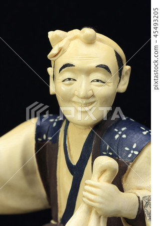Ivory sculpture 45493205