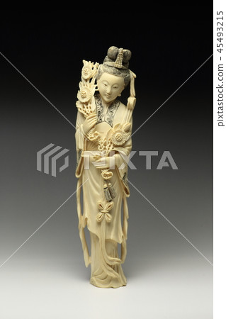 Statue of the heavenly woman 45493215