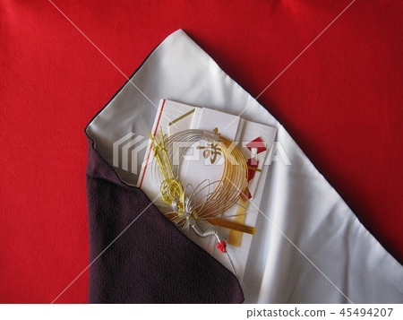 Mainly cloth and ceremonial bags 45494207