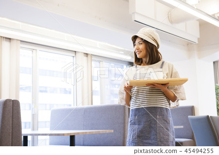 Cafe Restaurant Female Young Female Person Owner Owner Restaurant Clerk Part-time Part 45494255