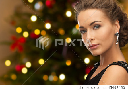beautiful woman with diamond jewelry on christmas beautiful woman with diamond jewelry on christmas 45498460