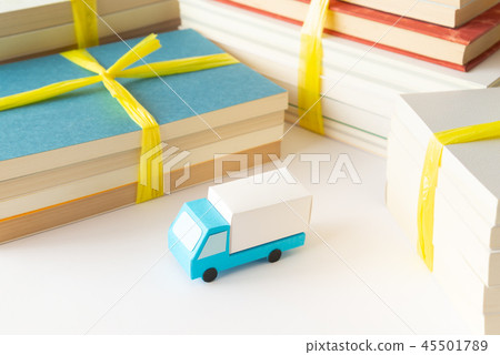 廢棄的書處理移動的移動卡車商務旅行購買仍然安排收集 廢棄的書處理移動的移動卡車商務旅行購買仍然安排收集 45501789