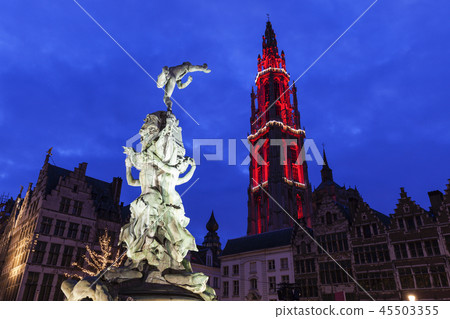 Brabo Fountain on Grote Markt in Antwerp 45503355