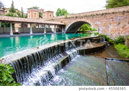 a reservoir in the Clitunno river in Bevagna a reservoir in the Clitunno river in Bevagna 45508365