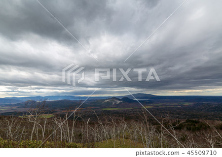 Atosanupuri Iozan在秋末 45509710