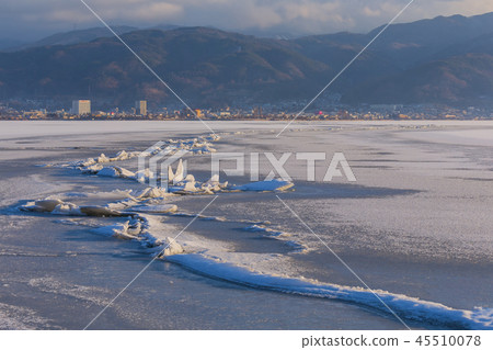 Lake Suwa _ The God of Dawn 45510078