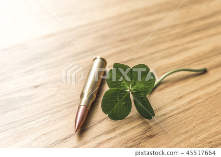 Yotsuba clover Yotsuba clover 45517664