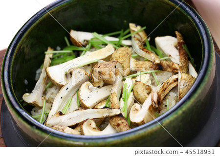 Matsutake mushroom rice Matsutake mushroom rice 45518931