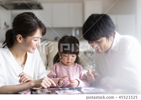 Family group image Family group image 45521525