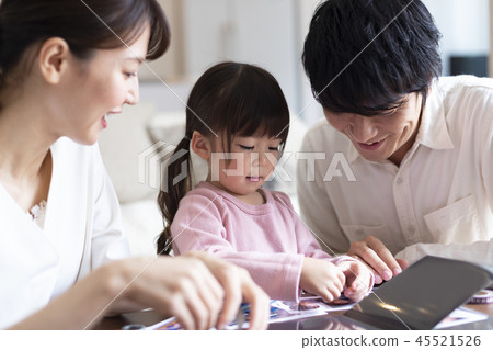 Family group image Family group image 45521526