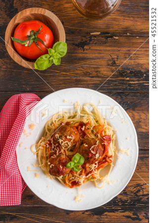 Pasta and meatballs with tomato sauce Pasta and meatballs with tomato sauce 45521532