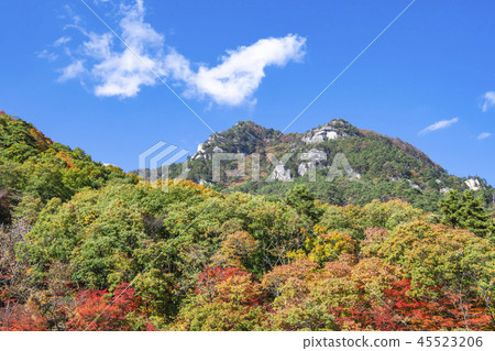 Shosenkyo Goryo Shosenkyo秋天圖像藍天秋葉山 45523206