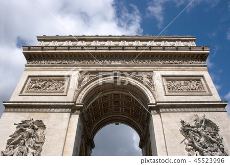 Arc de Triomphe 45523996