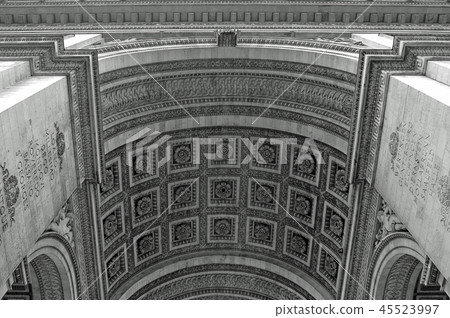 Arc de Triomphe 45523997