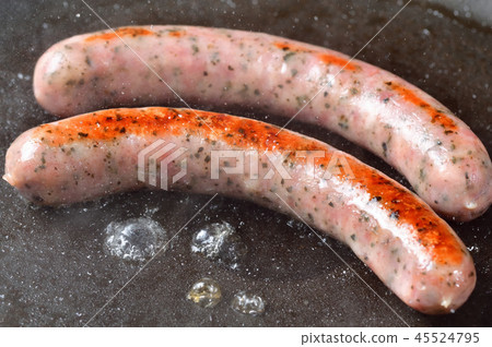 Grilled sausages 45524795