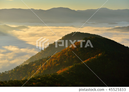 Clouds of Takatsumu mountain 45525833