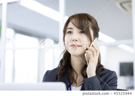 商務女性智能手機 45525944