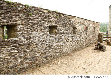 城堡的牆 45527455