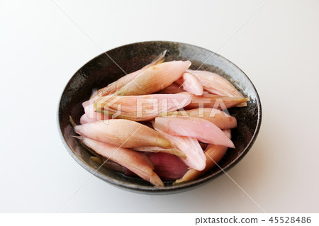 用酸甜醋醃製 45528486