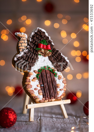 gingerbread house on stand gingerbread house on stand 45533692