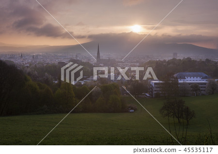 Linz panorama at sunrise 45535117
