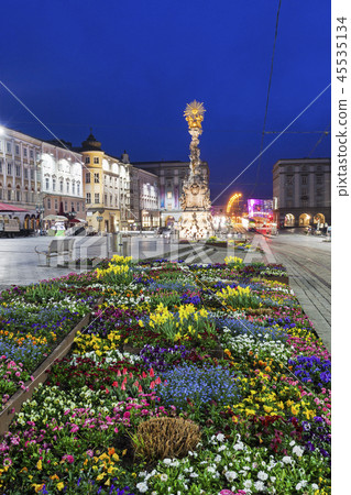 Column on Hauptplatz in Linz 45535134