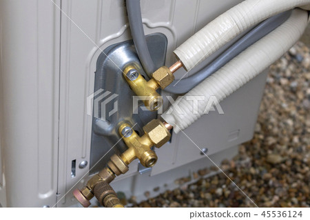 Air conditioning piping construction 45536124
