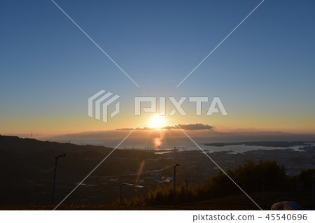 朝陽的日出 45540696