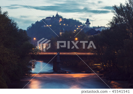 Castle Hill and Mur River Castle Hill and Mur River 45541541