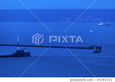 Lightgouses in Le Havre 45541551