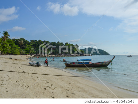 Seascape of Koh Lipe, Thailand Seascape of Koh Lipe, Thailand 45542545